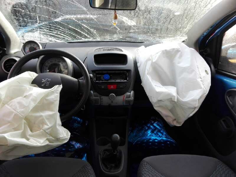 peugeot 107 del año 2008