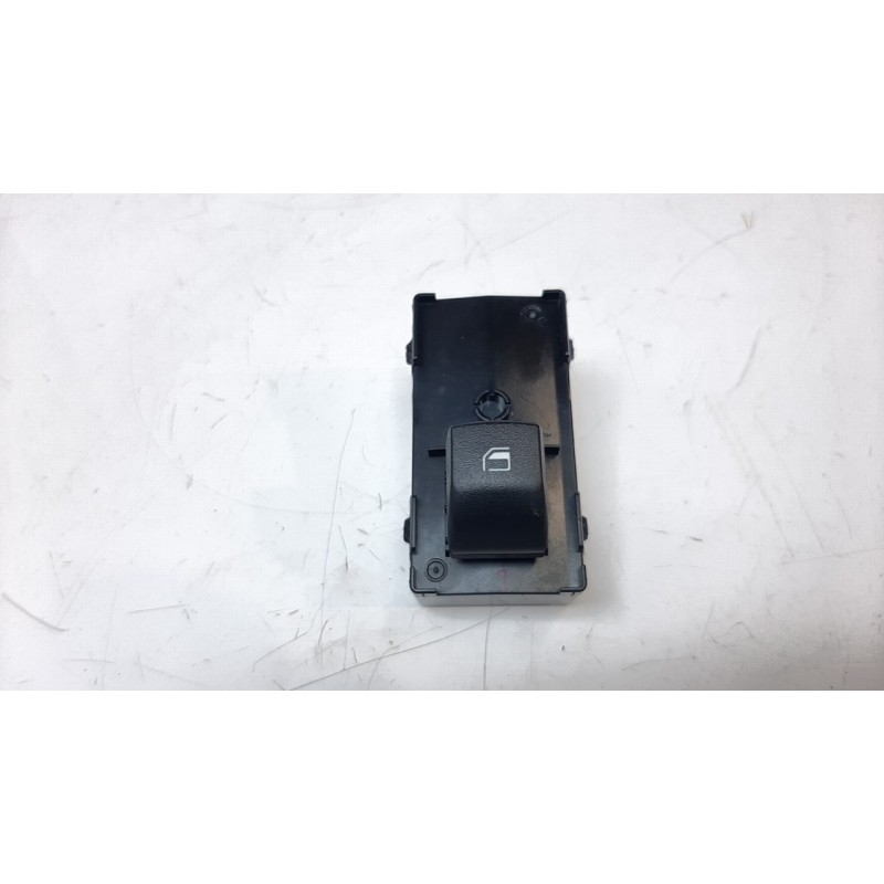Recambio de mando elevalunas trasero derecho para kia sportage (nq5) drive referencia OEM IAM 93581R2000  