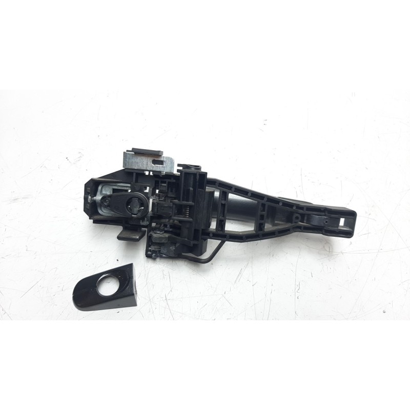 Recambio de maneta exterior delantera izquierda para ford kuga (cbs) 2.0 tdci cat referencia OEM IAM AM51U22404CAXWAA  