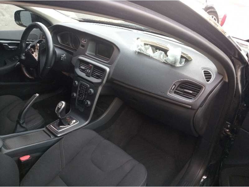 volvo v40 del año 2013