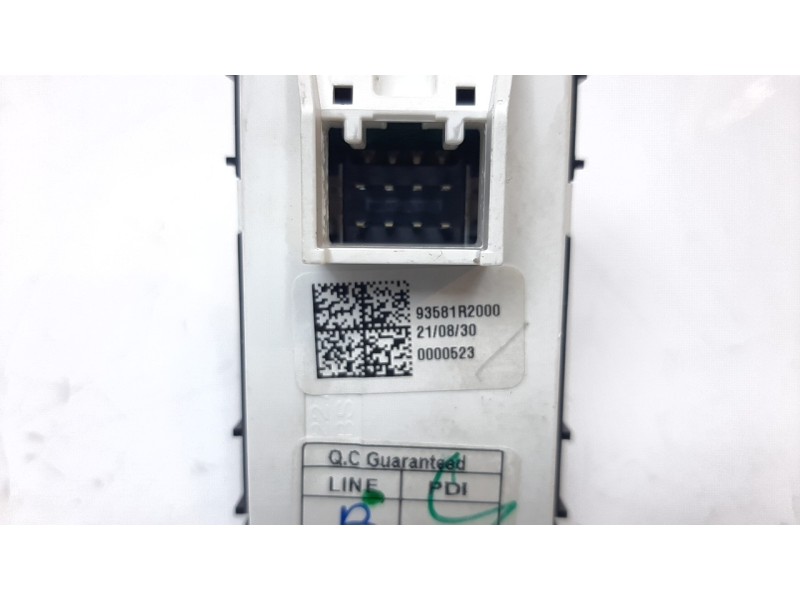 Recambio de mando elevalunas trasero derecho para kia sportage (nq5) drive referencia OEM IAM 93581R2000  
