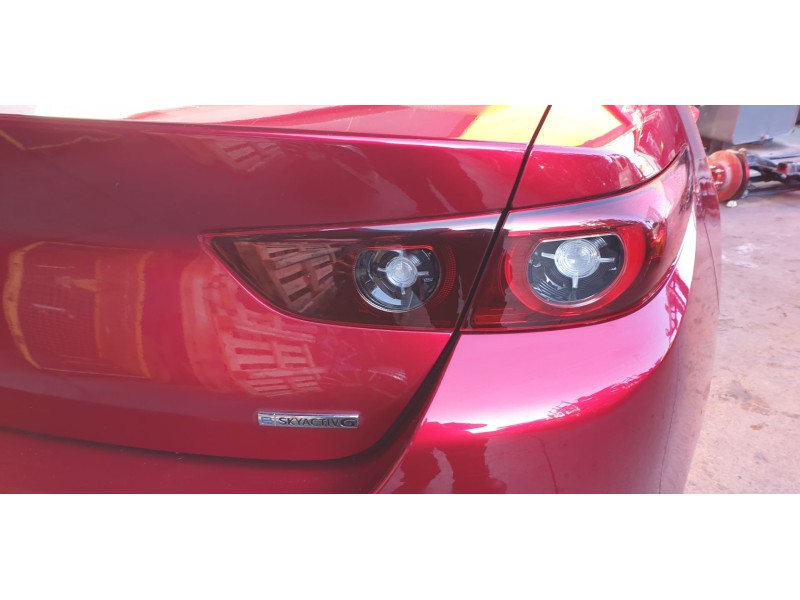 Recambio de piloto trasero derecho interior para mazda 3 sedán (bp) evolution referencia OEM IAM BGKM513F0  