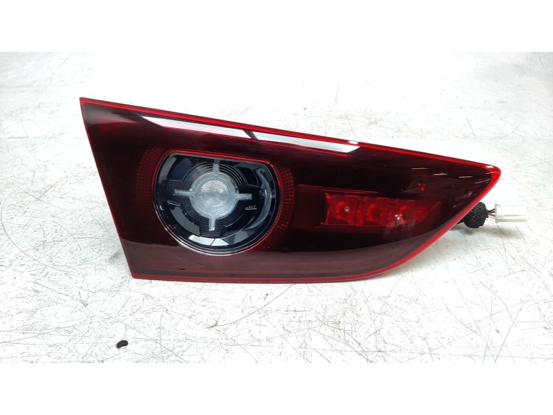 Recambio de piloto trasero izquierdo interior para mazda 3 sedán (bp) evolution referencia OEM IAM BCJH513G0  