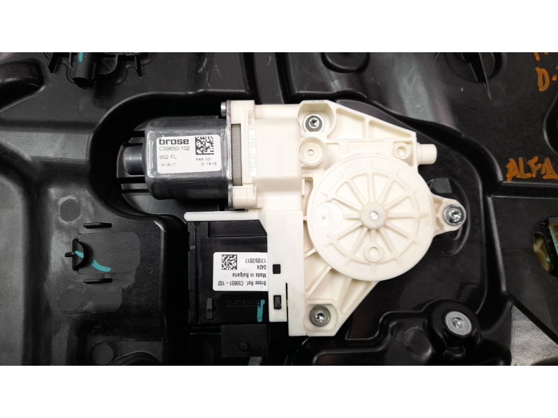 Recambio de elevalunas delantero izquierdo para alfa romeo giulia (952) 2.2 jtdm cat referencia OEM IAM 50532603  