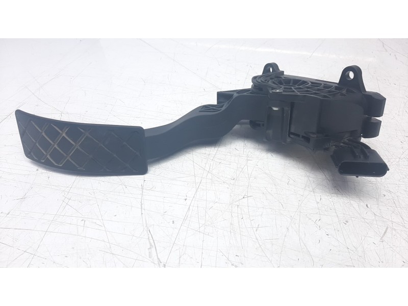 Recambio de potenciometro pedal para skoda fabia 1.0 tsi referencia OEM IAM 6C1723503D  