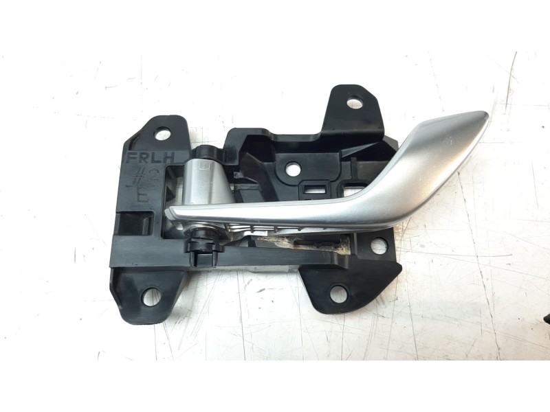Recambio de maneta interior delantera izquierda para hyundai tucson referencia OEM IAM 82613N7000  
