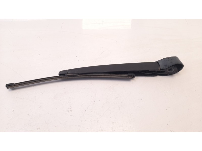 Recambio de brazo limpia trasero para volkswagen polo (6r1) 1.6 tdi referencia OEM IAM 6R6955707B  