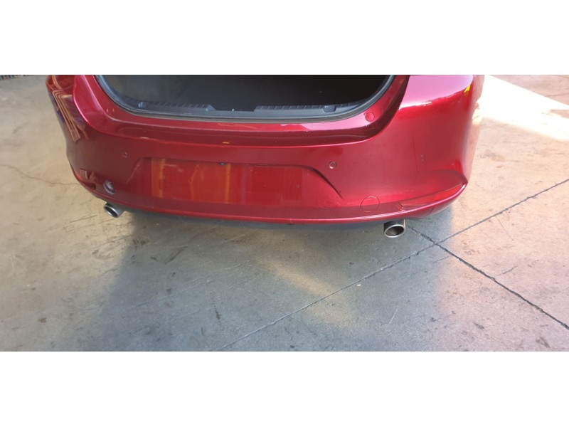 Recambio de refuerzo paragolpes trasero para mazda 3 sedán (bp) evolution referencia OEM IAM BCJH50260  