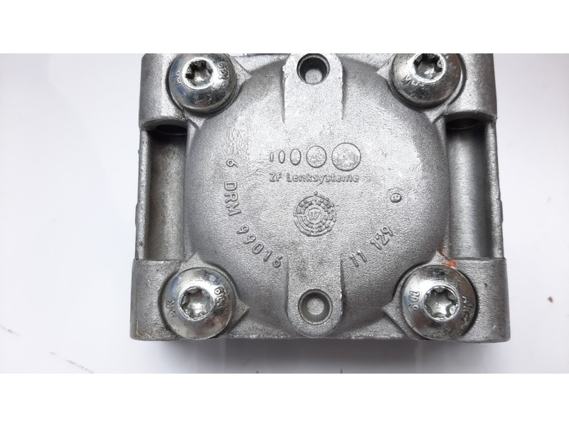 Recambio de bomba direccion para jaguar xf 3.0 v6 24v cat referencia OEM IAM 2W933A696BC  