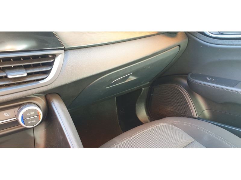 Recambio de guantera para alfa romeo giulia (952) 2.2 jtdm cat referencia OEM IAM 156114537  
