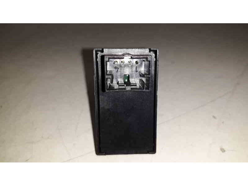 Recambio de mando elevalunas delantero derecho para fiat punto (199) pop referencia OEM IAM 735471508  