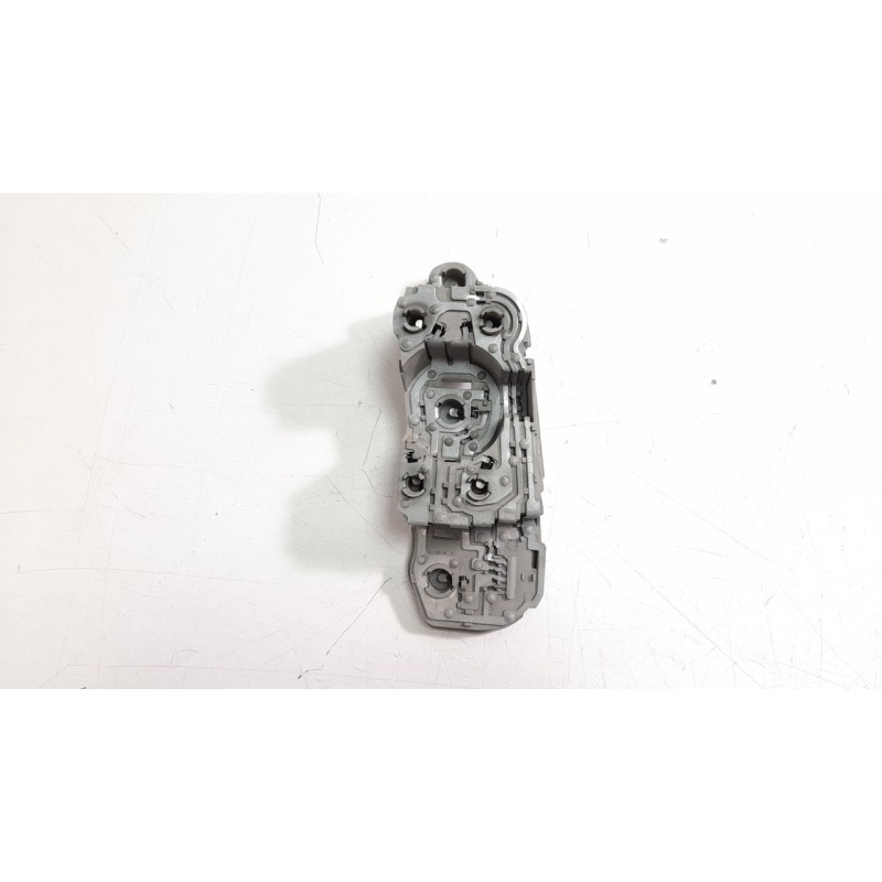 Recambio de portalamparas para toyota corolla verso (r1) 2.0 d-4d luna referencia OEM IAM 815610F020  