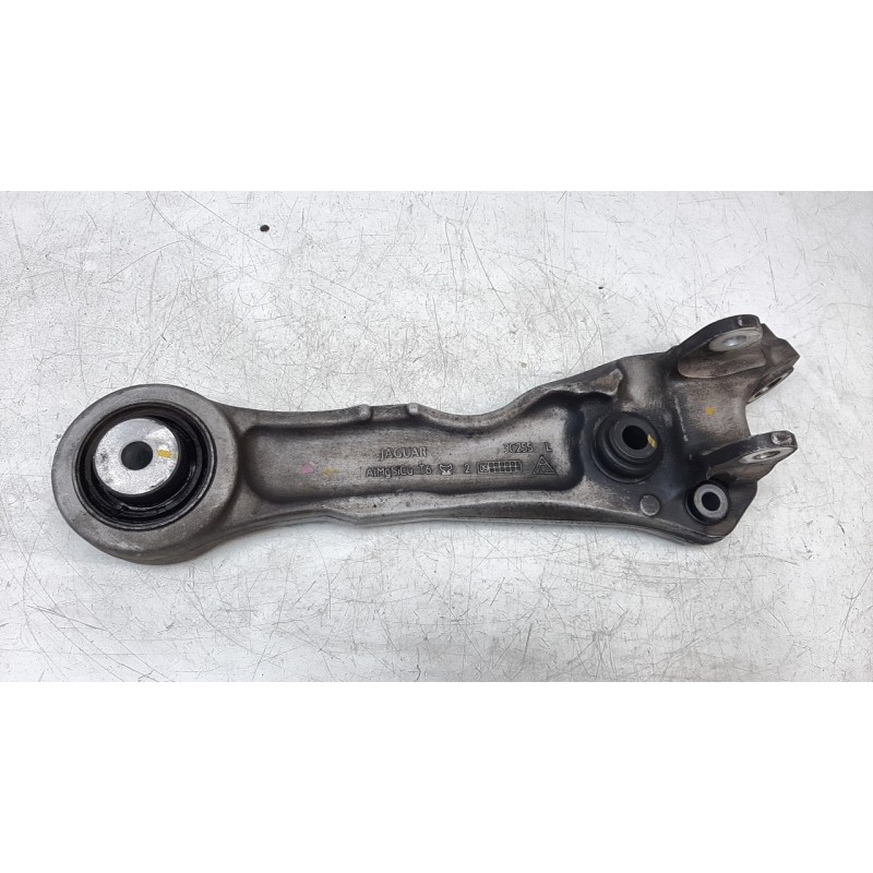 Recambio de brazo suspension inferior delantero izquierdo para jaguar xf 3.0 v6 24v cat referencia OEM IAM 3C255  