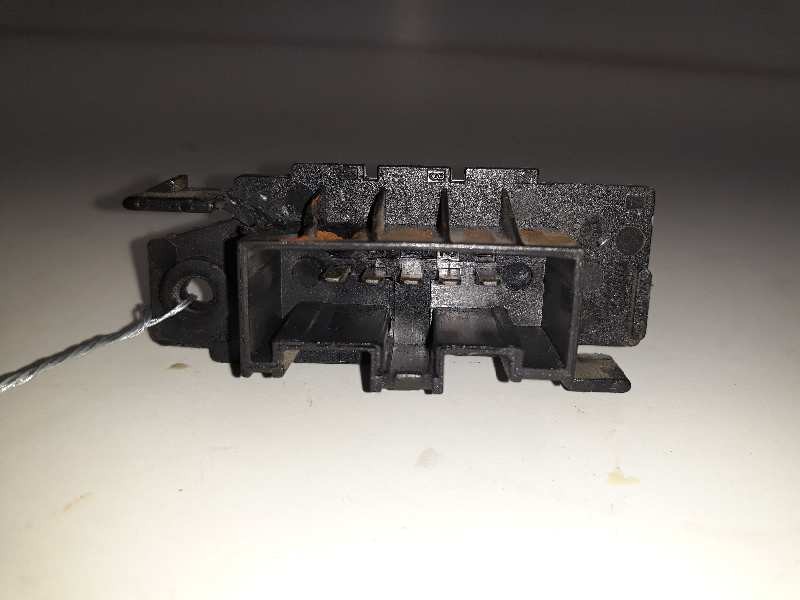 Recambio de resistencia calefaccion para opel corsa d essentia referencia OEM IAM A51903600  