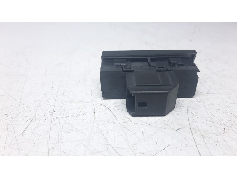 Recambio de interruptor para opel insignia berlina 2.0 16v cdti referencia OEM IAM 13272500  