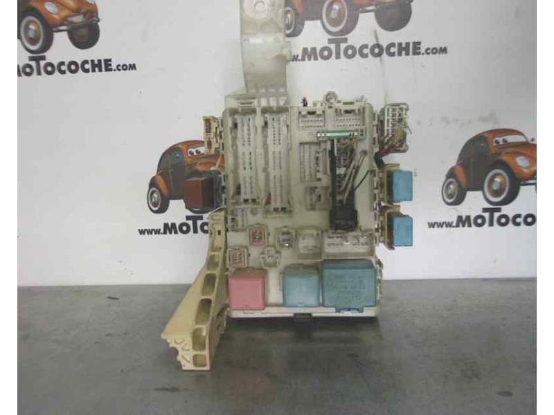 Recambio de caja reles / fusibles para toyota yaris 1.0 cat referencia OEM IAM CAJARELES/FUSIBLES  