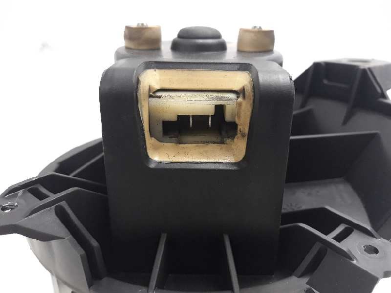Recambio de ventilador calefaccion para opel corsa d essentia referencia OEM IAM 31875171642  