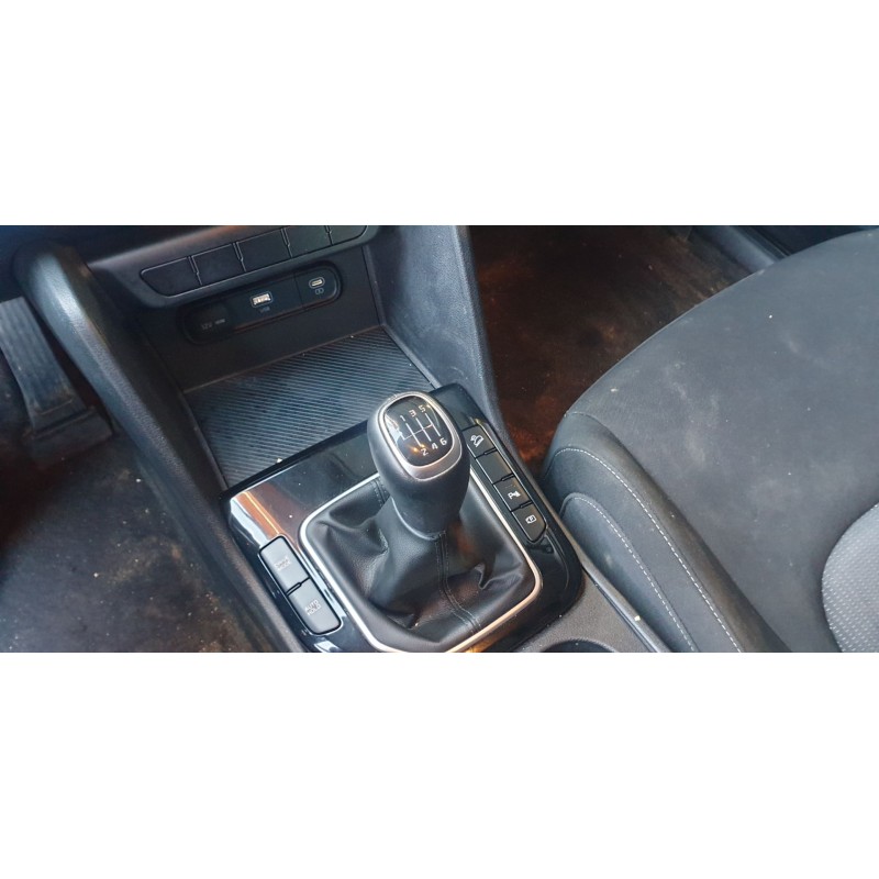 Recambio de pomo palanca cambio para kia sportage (nq5) drive referencia OEM IAM 43711D9005  
