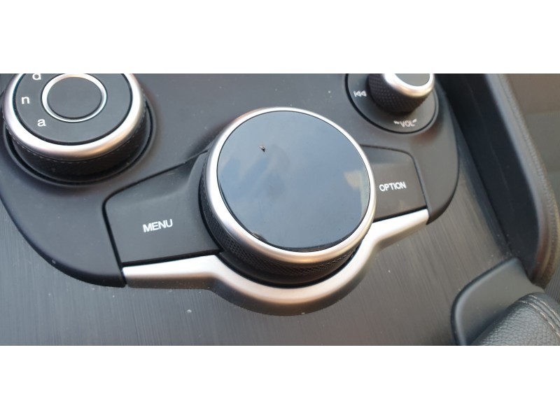 Recambio de mando multifuncion para alfa romeo giulia (952) 2.2 jtdm cat referencia OEM IAM 156130442  