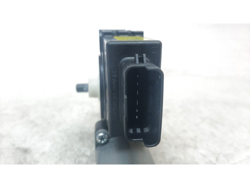 Recambio de motor elevalunas trasero derecho para hyundai santa fe 2.2 crdi cat referencia OEM IAM 83460S1010  
