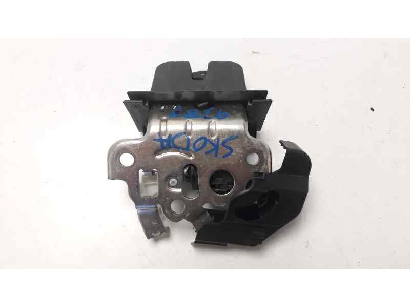 Recambio de cerradura maletero / porton para skoda rapid ambition referencia OEM IAM 5E0827505  EZCSK009