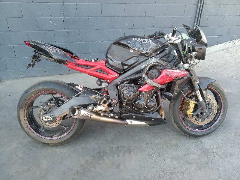 triumph street triple del año 2016