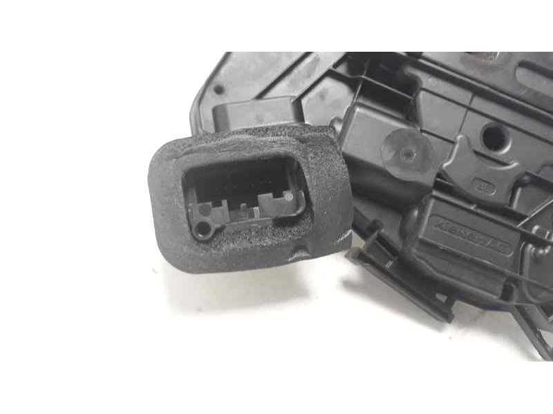 Recambio de cerradura puerta delantera derecha para skoda rapid ambition referencia OEM IAM 5E1837016A  