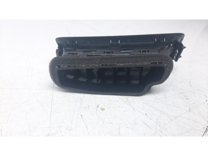 Recambio de rejilla aireadora para volvo v60 familiar 2.0 diesel cat referencia OEM IAM 31469598  