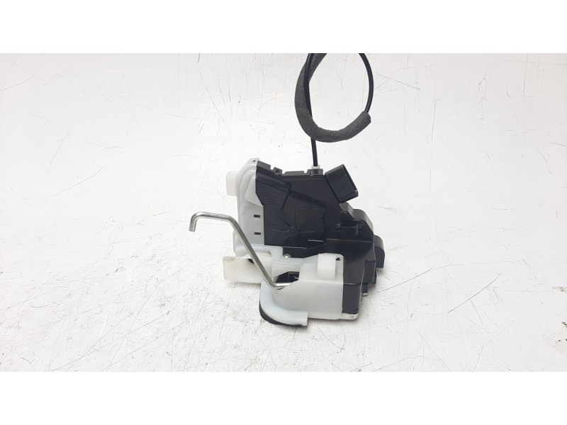 Recambio de cerradura puerta delantera derecha para hyundai i20 1.2 16v cat referencia OEM IAM 81320C8040  