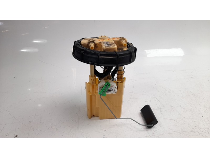 Recambio de bomba combustible para renault captur 1.5 dci diesel fap energy referencia OEM IAM 172021275R  