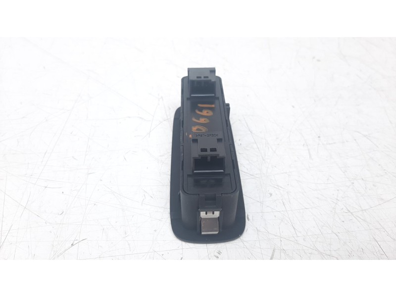 Recambio de interruptor para volvo v60 familiar 2.0 diesel cat referencia OEM IAM 31394150  