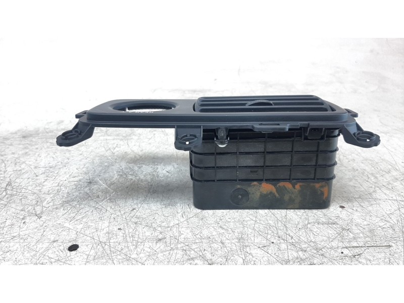 Recambio de aireador central para hyundai santa fe 2.2 crdi cat referencia OEM IAM 97990S1000  