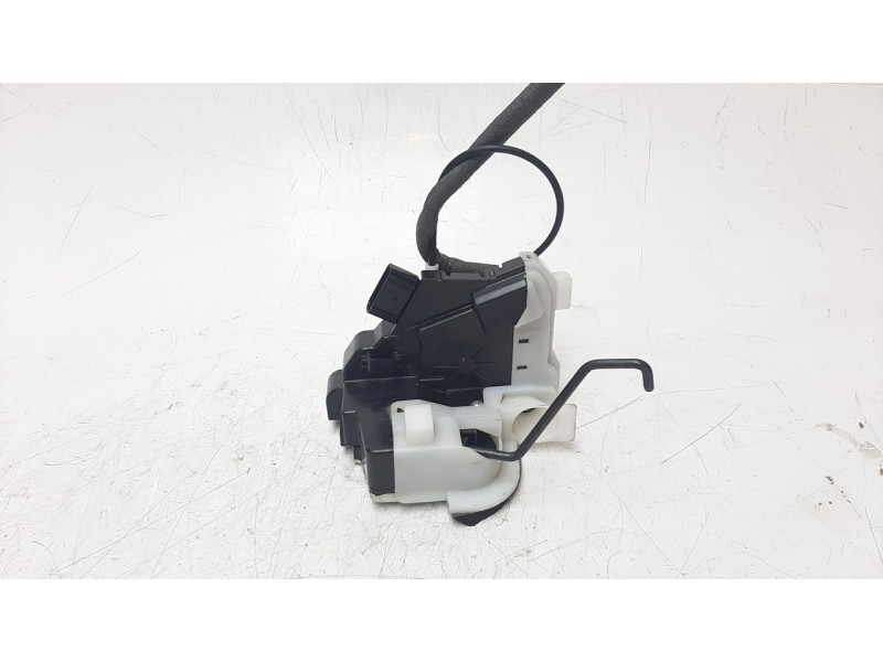 Recambio de cerradura puerta delantera izquierda para hyundai i20 1.2 16v cat referencia OEM IAM 81310C8020  
