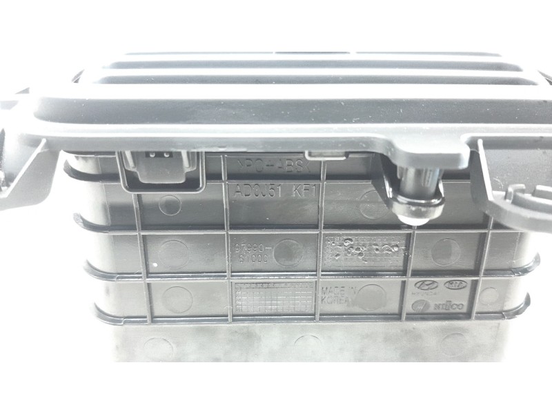 Recambio de aireador central para hyundai santa fe 2.2 crdi cat referencia OEM IAM 97990S1000  