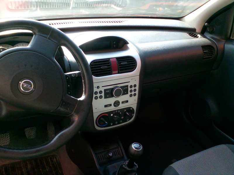 opel corsa c del año 2005