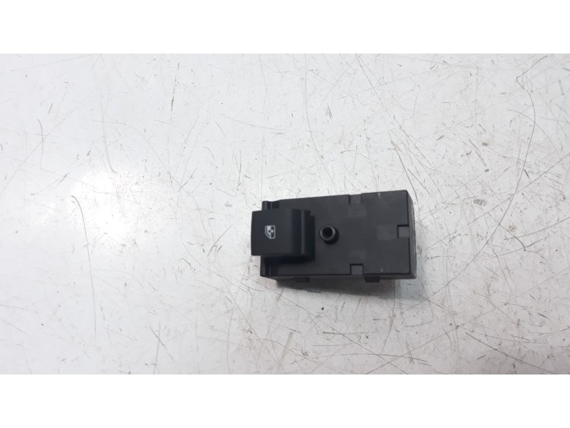 Recambio de mando elevalunas trasero derecho para opel mokka 1.6 cdti dpf referencia OEM IAM 13301888  