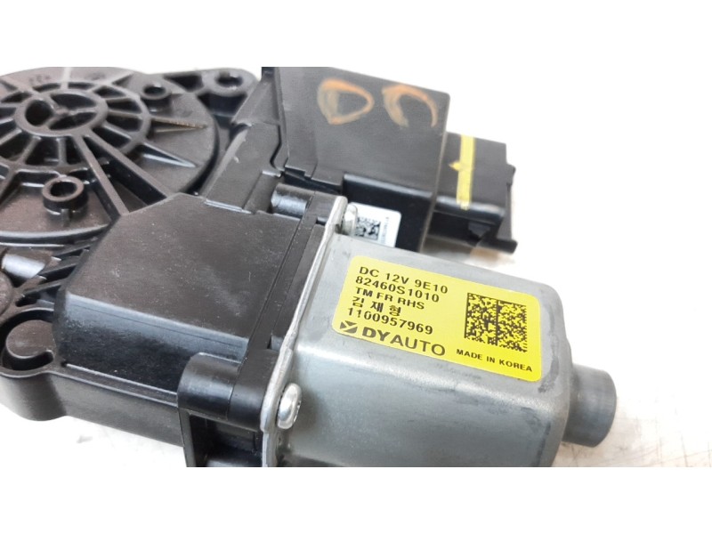 Recambio de motor elevalunas delantero derecho para hyundai santa fe 2.2 crdi cat referencia OEM IAM 82460S1010  