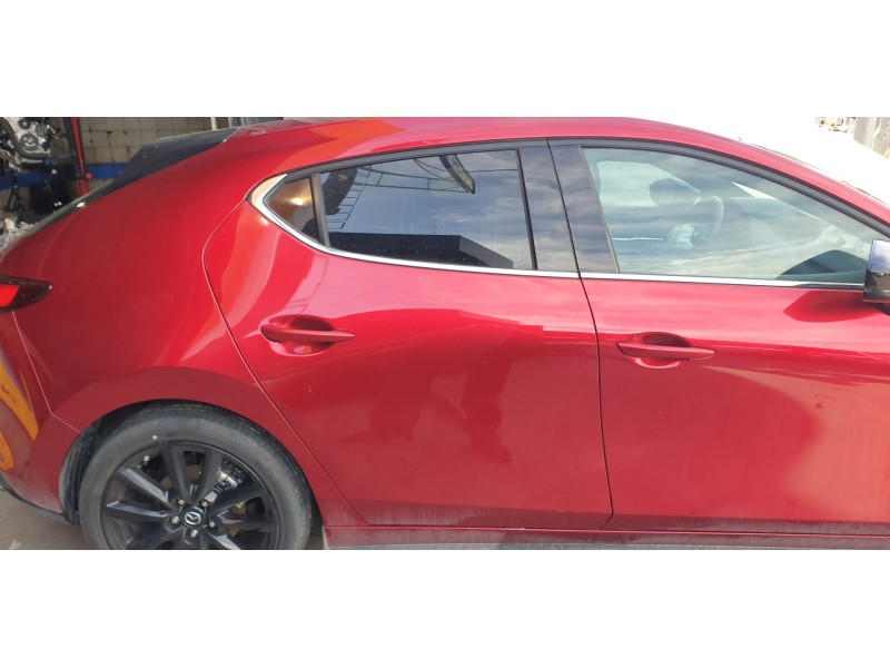 Recambio de puerta trasera derecha para mazda 3 berlina (bp) referencia OEM IAM BCY17202XB  