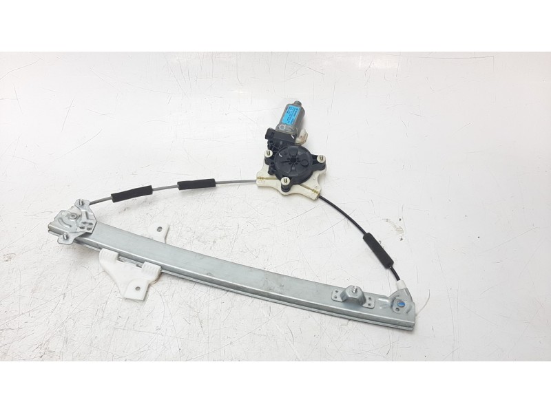 Recambio de elevalunas delantero derecho para hyundai i20 1.2 16v cat referencia OEM IAM 82402C7010  