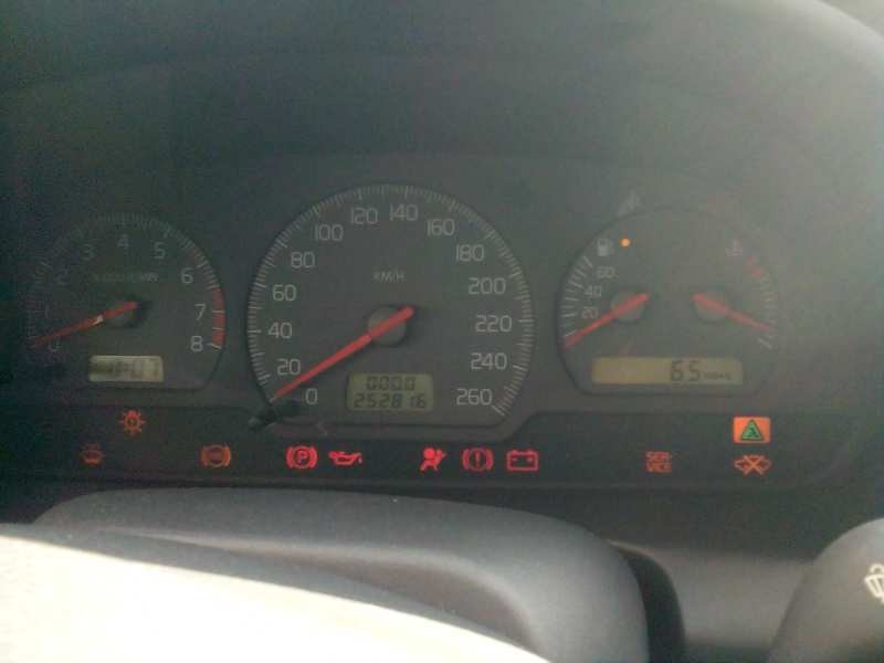 volvo s40 berlina del año 1999