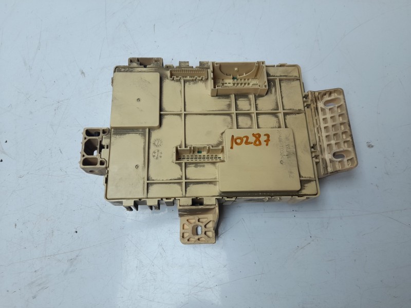 Recambio de caja reles / fusibles para kia cee´d 1.4 crdi cat referencia OEM IAM 91950A2150  