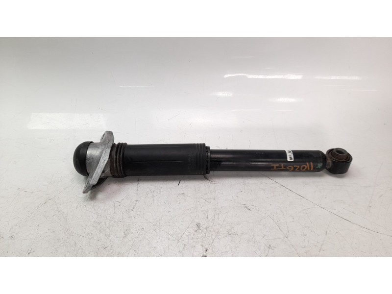 Recambio de amortiguador trasero izquierdo para toyota corolla (e21) referencia OEM IAM 4853002M10  