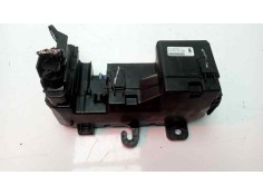 Recambio de caja reles / fusibles para toyota aygo 1.0 cat referencia OEM IAM 821110HF70F   2