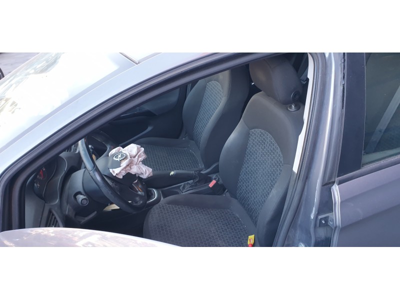 opel corsa e del año 2015