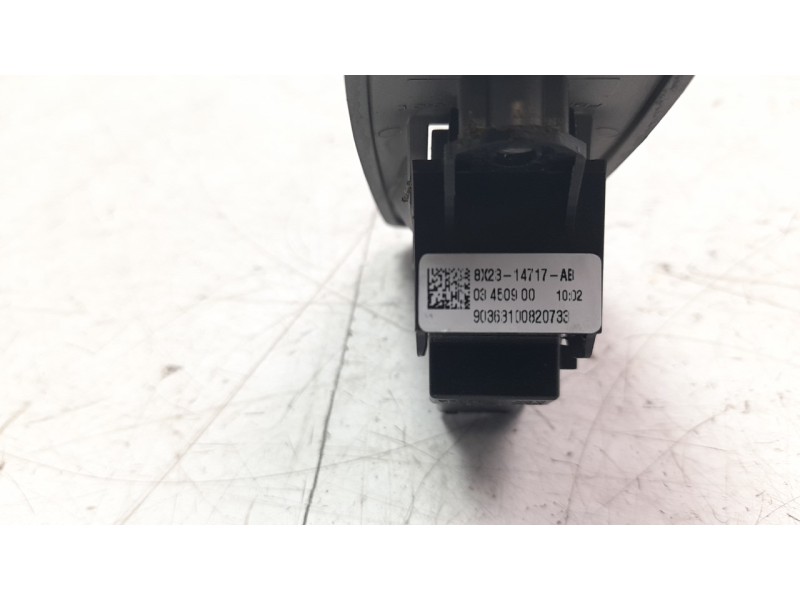 Recambio de mando elevalunas trasero derecho para jaguar xf 3.0 v6 24v cat referencia OEM IAM 8X2314717AB  