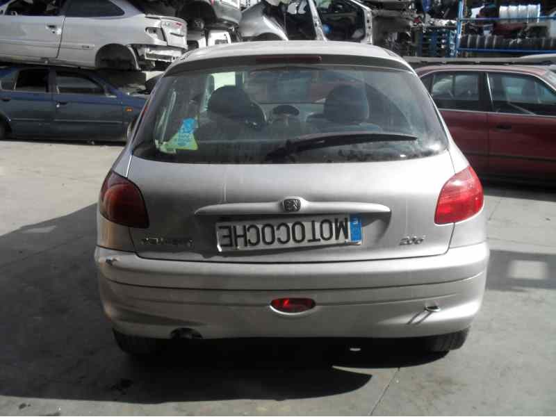 peugeot 206 berlina del año 1999