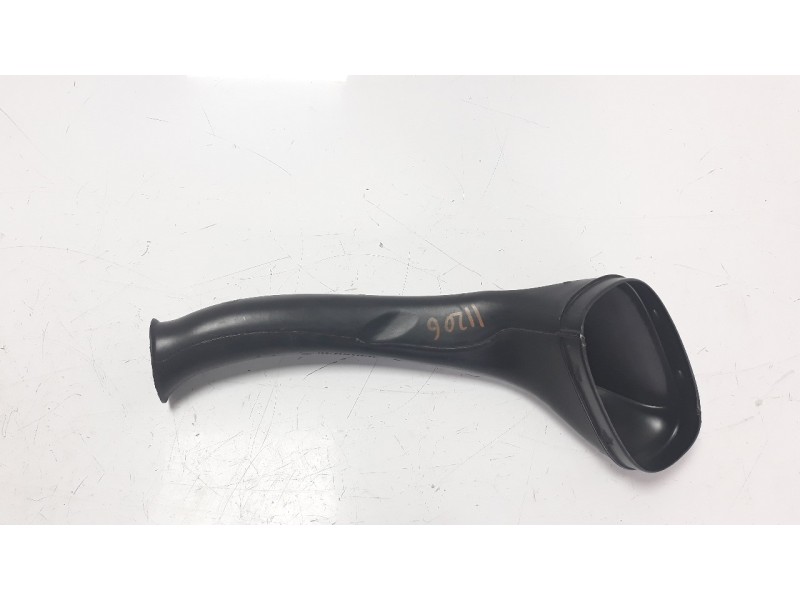 Recambio de tubo para bmw f 800 gt referencia OEM IAM 13717678277  
