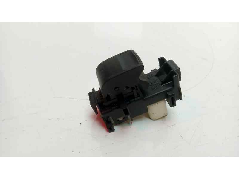 Recambio de mando elevalunas delantero derecho para toyota aygo 1.0 cat referencia OEM IAM 8481052030 IAF810068HQ EWSTY005
