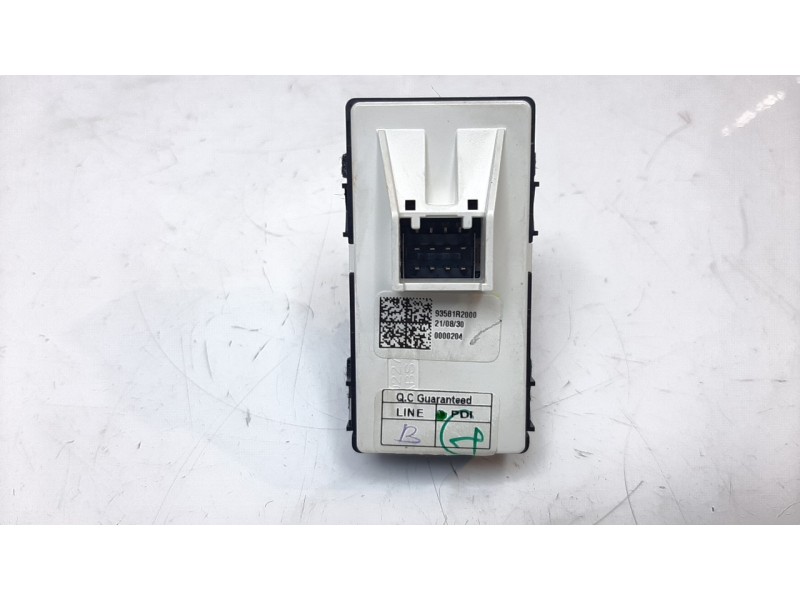 Recambio de mando elevalunas trasero izquierdo para kia sportage (nq5) drive referencia OEM IAM 93581R2000  