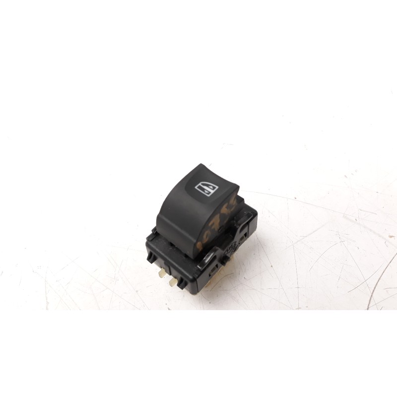 Recambio de mando elevalunas trasero izquierdo para renault captur 1.5 dci diesel fap energy referencia OEM IAM 254218614R IAF93